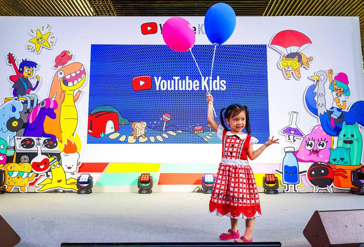 Are YouTube bloggers threatened with a ban on monetizing children's content?