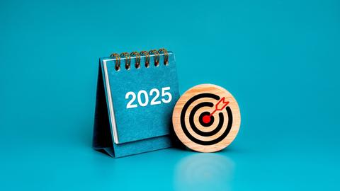 2025 New Year’s Resolutions: Let's Make the List Together!
